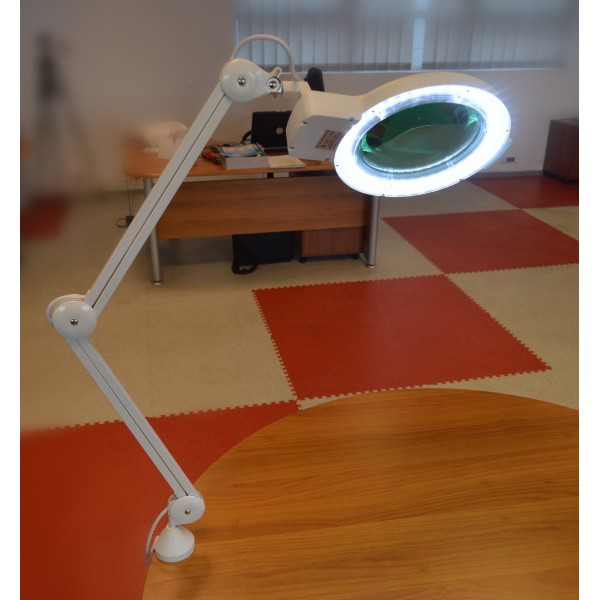 Lampa cu lupa Ø17cm marire 5 dioptrii si iluminare cu  80 de LED-uri